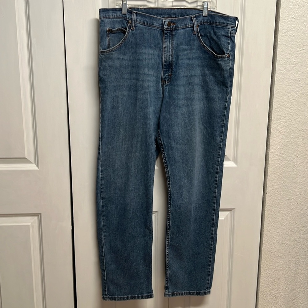 Wrangler Blue Denim 5 Pocket Distressed Relaxed Jeans Size 38